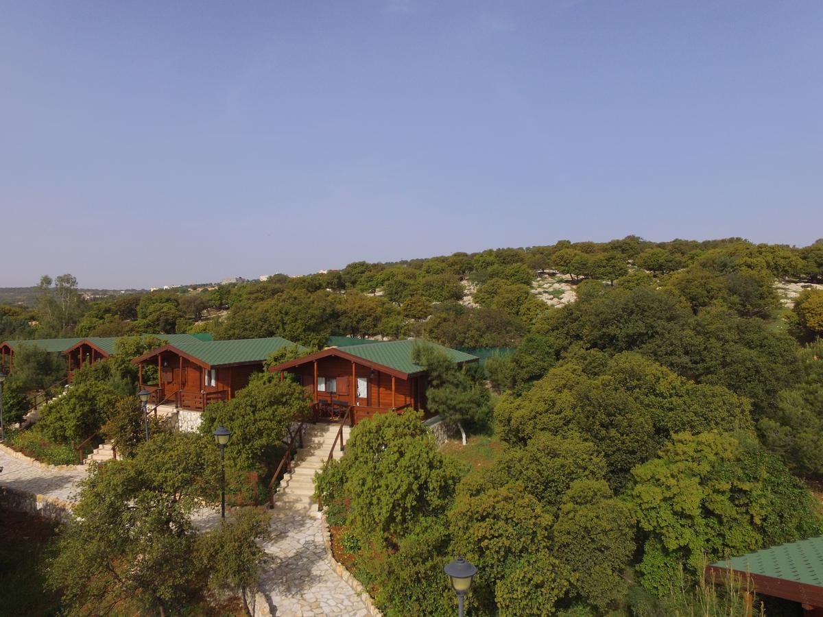 Mountain Breeze Lodge & Resort Al Salt Exterior foto