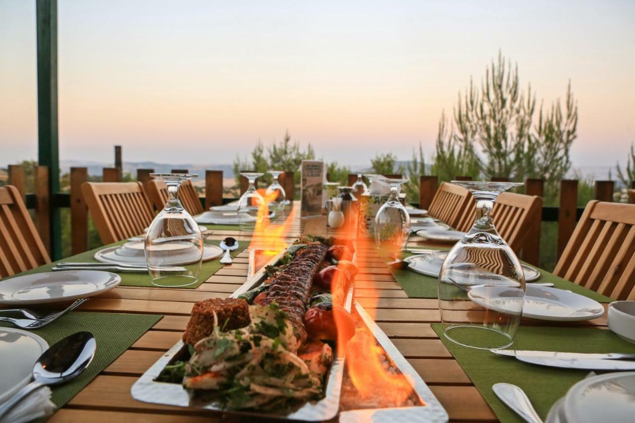 Mountain Breeze Lodge & Resort Al Salt Exterior foto